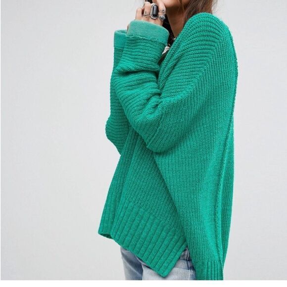 Free People Oversized V-Neck Sweater Sz XS/S Kelly Green Chunky Knit Pullover - Picture 2 of 10